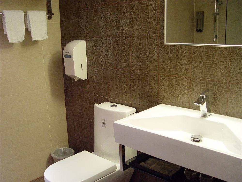 The Riverside Hotel Esthetics Kaohsiung Eksteriør bilde